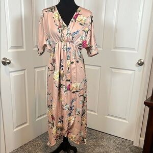 Hope & Ivy Maternity pale pink/tan size 12 Floral Kimono Style Dress